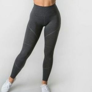 Alphalete Revival (R6) Leggings